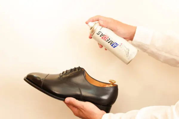 靴の手入れ